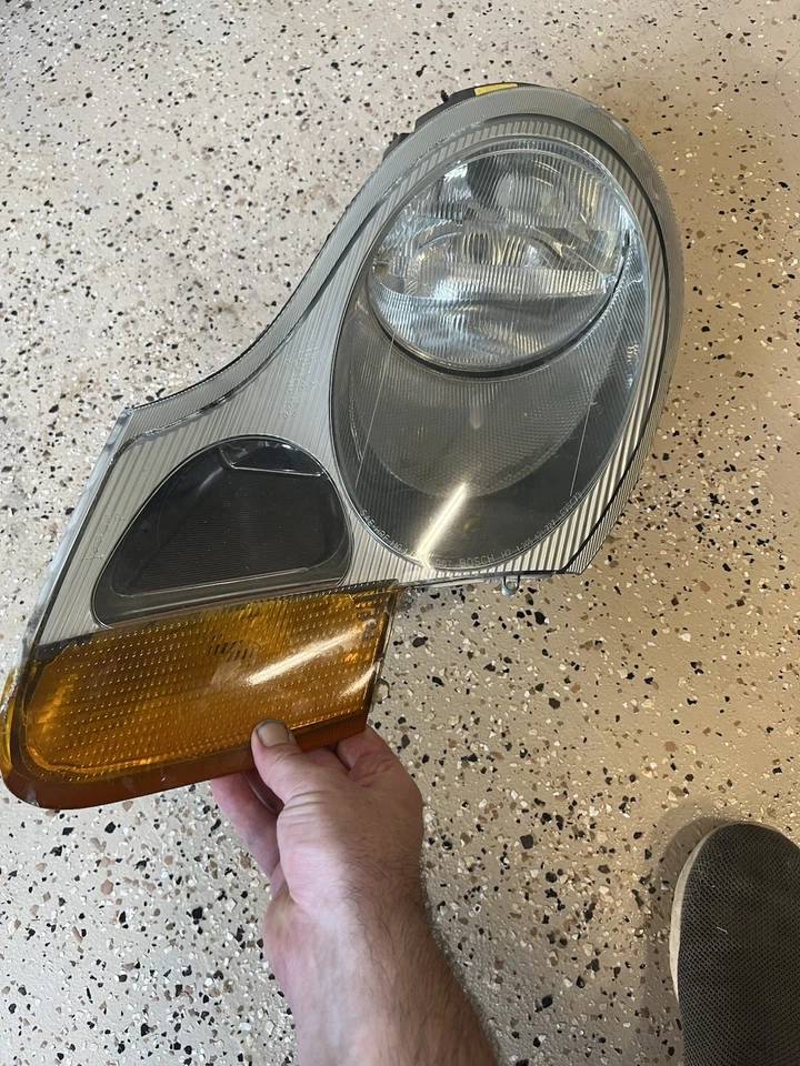 Faros halógenos del lado izquierdo del conductor para Porsche 911 996 1999-2001 OEM Foto 1 de 4