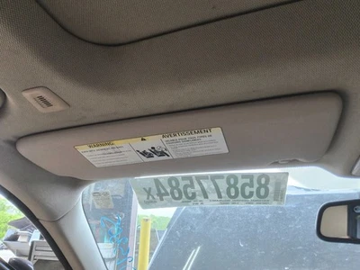 司机左遮阳板适用于 12-18 宝马 320i 587398 — 第 1/2 张图片