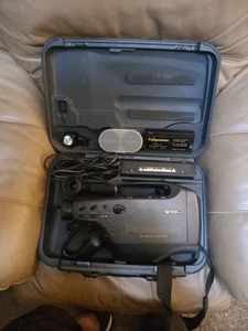 Panasonic Omnimovie VHS Kamera mit Tasche, Akku, Ladegerät, Objektiv AFx8 VHS HQ - Bild 1 von 23