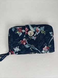 Vera Bradley RFID Turnlock Wallet in ROSE TOILE 7.5 x 5" - Picture 1 of 15