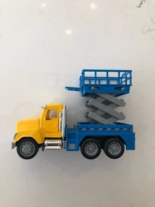 Angetrieben von Battat Micro Scherenhubwagen Spielzeug Baufahrzeug - Bild 1 von 10