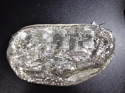 Bolso Bandolera Bolso de Noche Discoteca de Malla Plateada Whiting & Davis de Colección Nuevo con Etiquetas 9" Foto 1 de 4