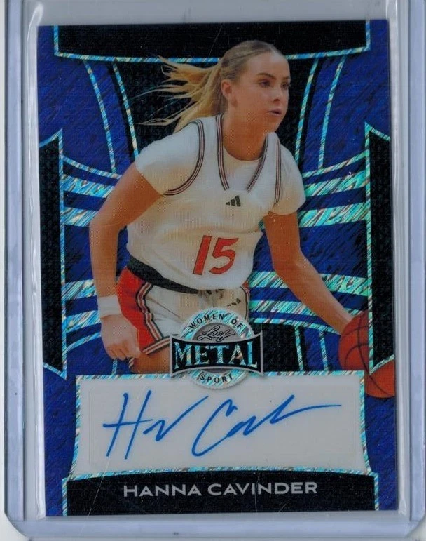 2025 ЛИСТ ЖЕНЩИН СПОРТА МЕТАЛЛИЧЕСКИЙ HANNA CAVINDER AUTO 1/1 ФИОЛЕТОВЫЙ МЕРЦАЮЩИЙ АВТОГРАФ - Изображение 1 из 1