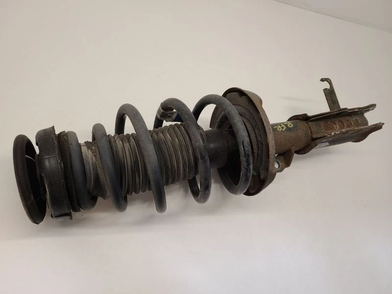 CHEVROLET IMPALA 2016-2020 Passenger Right Strut Front 23390192 - Image 1 of 4