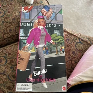 BARBIE AT BLOOMIN̈GDALES #16290 1996 MATTEL - Bild 1 von 6