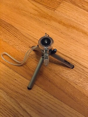 Sima Universal Mini-Tripod w/ universal mount clip. Extend to 6.5' - Image 1 of 4