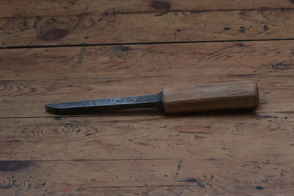 Bédane ancienne, Peugeot Frères outil charron menuisier charpentier - Photo 1/3