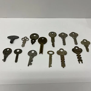vintage lot of 14 Keys: Bell Corbin Elgin Wiselock Etc. - Picture 1 of 11
