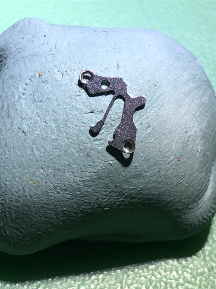 Resorte de palanca de ajuste Kasper calibre 1100 X 1 hecho en Suiza antiguo nuevo stock poste gratuito Foto 1 de 1