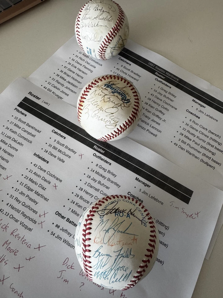 SEATTLE MARINERS 1989-1991 3 RAWLINGS OMLB SIGNED TEAM BALLS  20 + sigs incl HOF - image 1 of 4