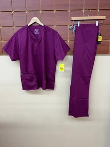 Set scrub solidi Wink Wine nuovo con top XL e pantaloni XL nuovo con etichetta! - Foto 1 di 1
