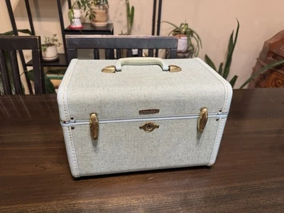 1950’s SAMSONITE Shwayder Bros Makeup Case Hardside Travel Trunk VTG Luggage - Image 1 of 4