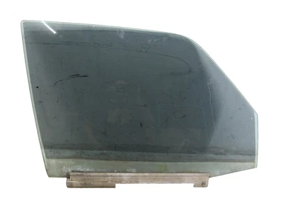 W126 1984 Mercedes 300Sd Right passenger RF FRONT door glass window OEM ORIGINAL - Image 1 of 4