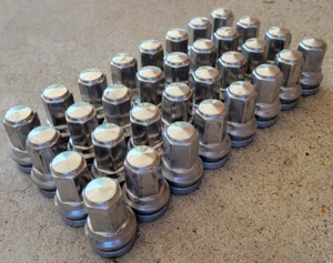 FORD F250 F350 OEM 8 LUG 32 SET LUG NUTS - Picture 1 of 3