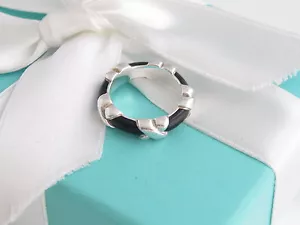 Nuevo anillo de esmalte negro de Tiffany & Co talla 4,5 - Imagen 1 de 4