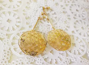Pendientes artesanales de oro geometría sagrada de la flor de la vida, acero inoxidable - Imagen 1 de 1