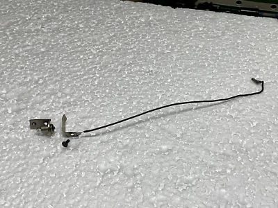 HEADLIGHT BRACKET WITH CABLE EXTENSION FOR AHM/RIVAROSSI 4-6-2 STEAM LOCOMOTIVE. - Image 1 of 4