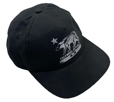 Gorra Oakley California Republic Skelton Bear Mid SnapBack negra Foto 1 de 4