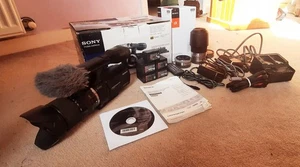 Sony Handycam NEX VG20 Video Camera - Picture 1 of 10