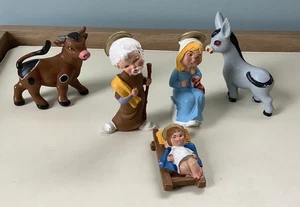 Novedad Belén Navidad Juego de 5 Piezas Estatuillas de Plástico Marcadas Italia Niño Jesús - Imagen 1 de 13