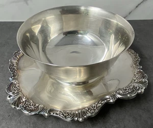 Vtg Wallace Baroque Silverplate 247 Gravy/Sauce Bowl W Attached Underplate - Picture 1 of 7