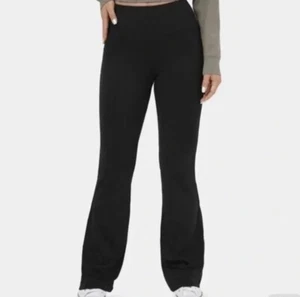 Halara Medium Yoga Pants Flare Leg High Waisted Ribbed Tummy Control Black NWT - Picture 1 of 11