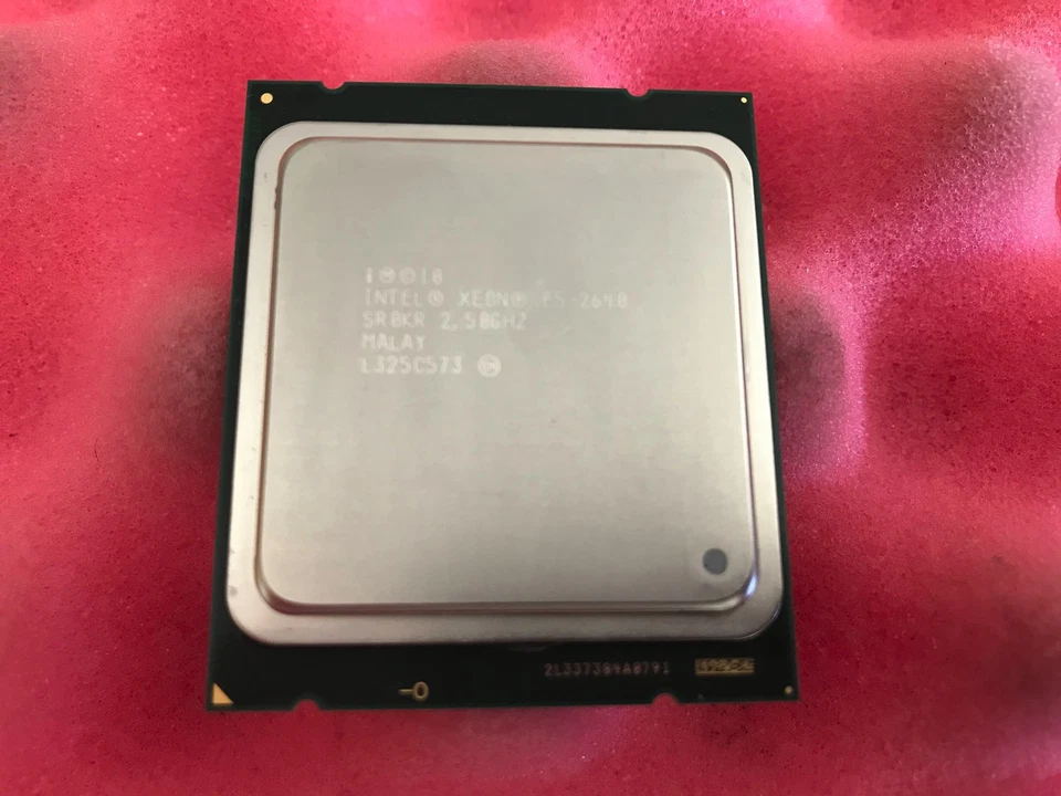 NEW Intel Xeon E5-2640 SR0KR 2.5 GHz Six-Core Server Processor LGA 2011 - Image 1 of 1