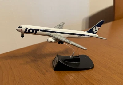 Aereo di linea Boeing 767-300  LOT - Fabbri - 1/460 - Immagine 1 di 3