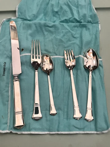 Tiffany & Co. Windham Sterling Silver 5 Piece Place Settings (Avg Weight 330g @) Cover