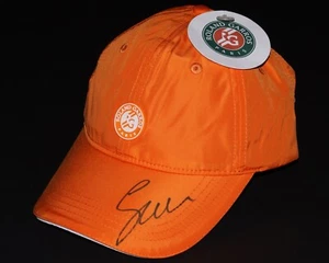 CAPPELLO Tennis IGA SWIATEK Firmato ROLAND GARROS Open di Francia Autografo + PROOF ATP - Foto 1 di 5
