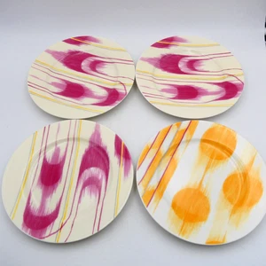 Anthropologie Juego de 4 Platos de Ensalada de Postre Ikat Mágico Frambuesa y Amarillo Moderno - Imagen 1 de 9