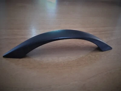 20x Maniglia moderna 8/973 maniglietta nero opaco cucina mobili interasse 96 mm - Immagine 1 di 4