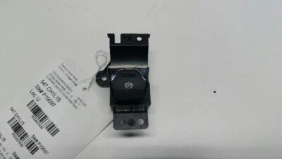 ПЕРЕКЛЮЧАТЕЛЬ АВАРИЙНОГО ТОРМОЗА CHRYSLER 200 2015 и выше  - Изображение 1 из 4