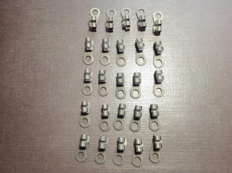 25 piezas 1960 1961 1963 1964 Ford Falcon cerradura puerta varilla clips NOS B9AB-642192-A Foto 1 de 4