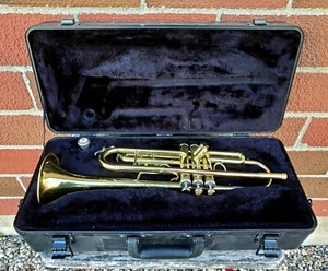 King Tempo Trumpet 301 With Case Smooth Valves. - Picture 1 of 10
