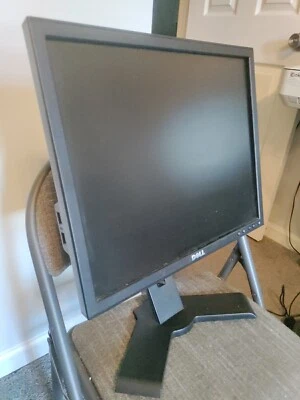 Dell P190St 19" Black LCD Monitor Display - Image 1 of 4
