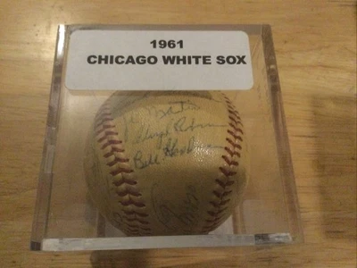 Chicago White Sox 1961 equipo de béisbol firmado con HOFers Fox Wynn Foto 1 de 4