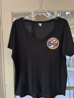 Camisa mujer cuello en V manga corta talla XL. Parche Friends of Army Aviation Foto 1 de 4