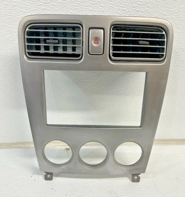 Radio calentador estéreo Subaru Forester 2007-2008 (tipo automático de aire acondicionado) bisel de ajuste de control Foto 1 de 4