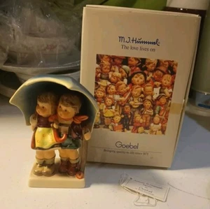 HUMMEL"STORMY WEATHER"~HUM #71/I~6 1/4"T ~TMK 6~ Boy/Girl Umbrella ~ NIB - Picture 1 of 12