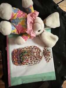 Lot of Cellophane Easter Basket Bags & Basket Bunny - Picture 1 of 3
