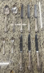 1847 Rogers Bros Remembrance Flatware Silverware 10 Pieces, Spoons, Knives - Picture 1 of 10