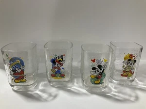 JUEGO DE 4 GAFAS DE VIDRIO WALT DISNEY WORLD 2000 DE 4 MICKY MOUSE EPCOT MCDONALDS - Imagen 1 de 2