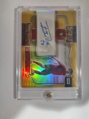 22-23 Panini Select Fabio Silva Field Level Gold 2/10 Auto Portugal - Image 1 of 4