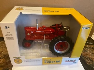 ERTL 1:16 1/16 diecast CASE IH Farmall Super M narrow front FFA Tractor - Picture 1 of 1