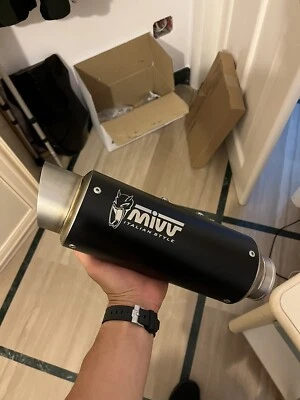 Terminale di scarico in carbonio Mivv GP PRO omologato per Honda XADV 750 2017> - Immagine 1 di 4