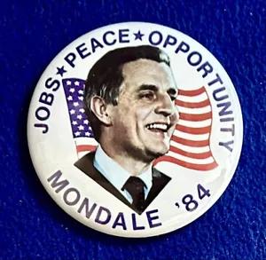 Spilla campagna presidenziale Walter Mondale 1984 LAVORI-PACE-OPPORTUNITA' 3" - Foto 1 di 3