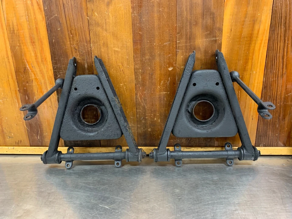 MG MGB 1962-80 • Original Front Wishbone Control Arm Set, Used.     MG6085 - Image 1 of 4