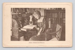 Postal de actriz inglesa Miss Jesse Bateman c.1923 - Imagen 1 de 2