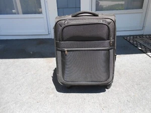 Brookstone 21" Spinner Suitcase Black - Picture 1 of 7